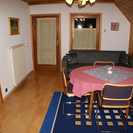 Haus Koralpenblick Homestay Obergosel